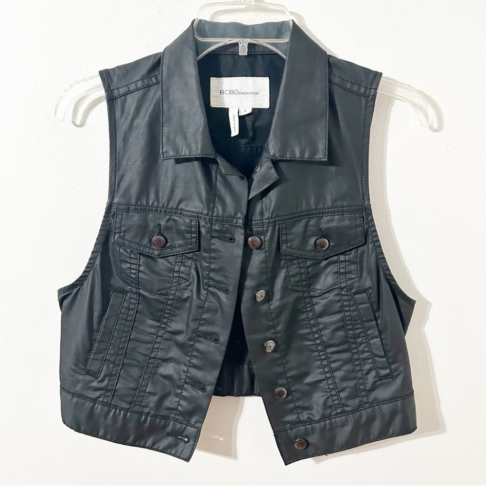 BCBGeneration Black Faux Leather Crop Sleeveless Vest Button Front Point Collar